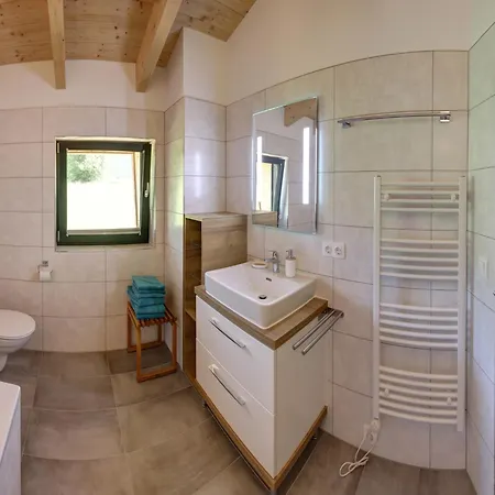 Gamsknogel Mit Privatem Pool Und Whirlpool, Cleaning Included