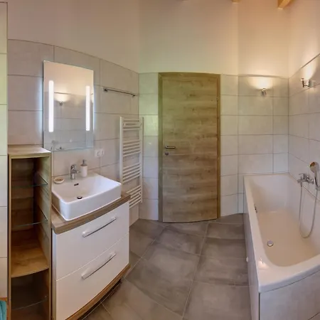 Gamsknogel Mit Privatem Pool Und Whirlpool, Cleaning Included Chalet